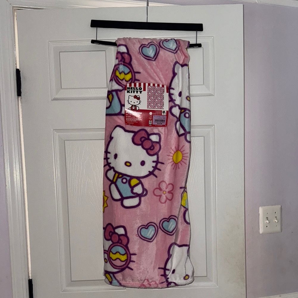 Hello Kitty Pink Fleece Blanket